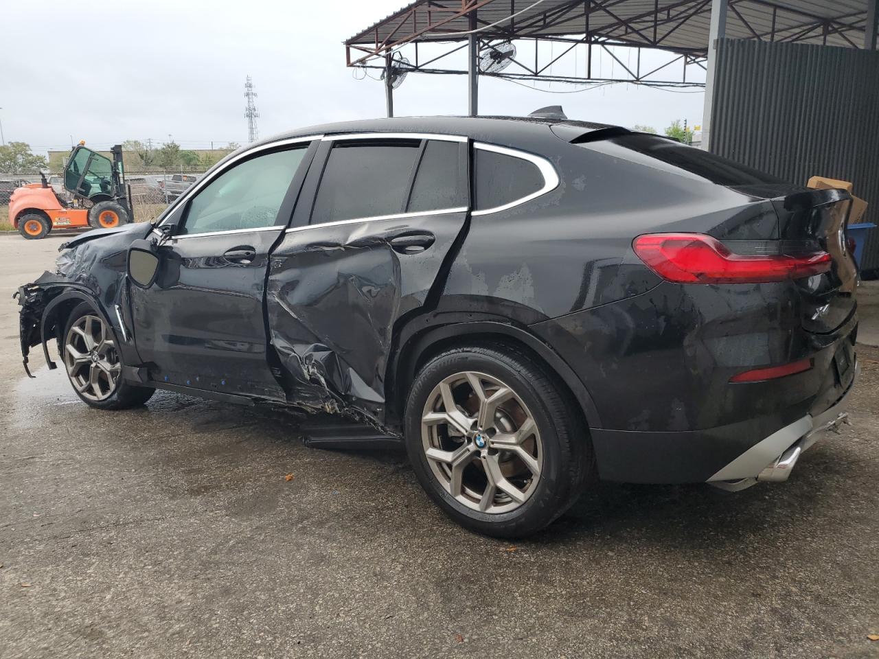 2024 BMW X4 - Image 2