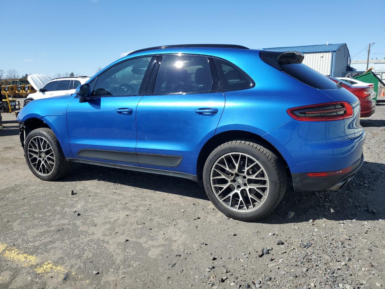 2017 Porsche Macan - Image 2
