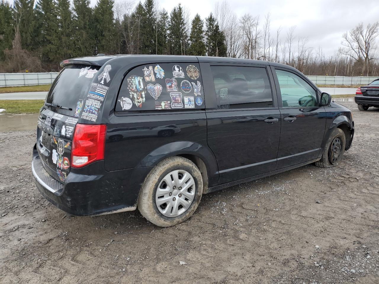 2019 Dodge Caravan - Image 3