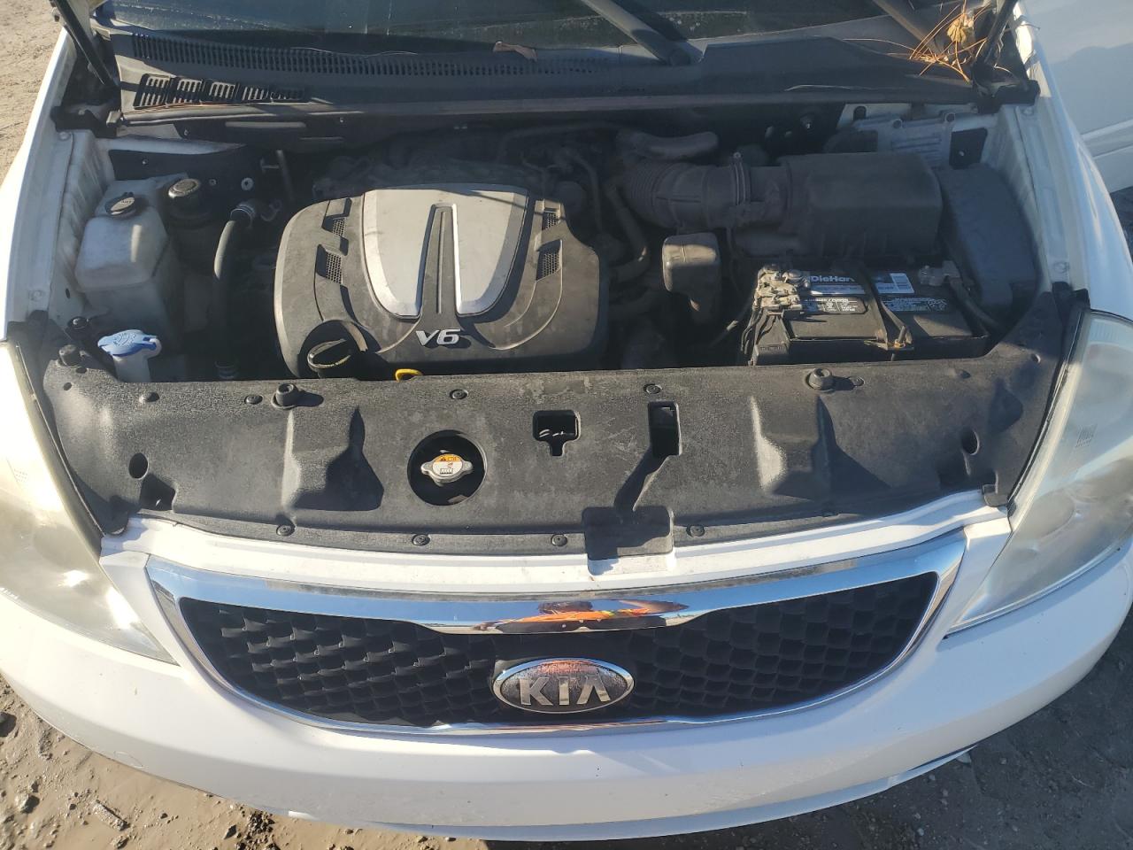 2014 Kia Sedona - Image 12