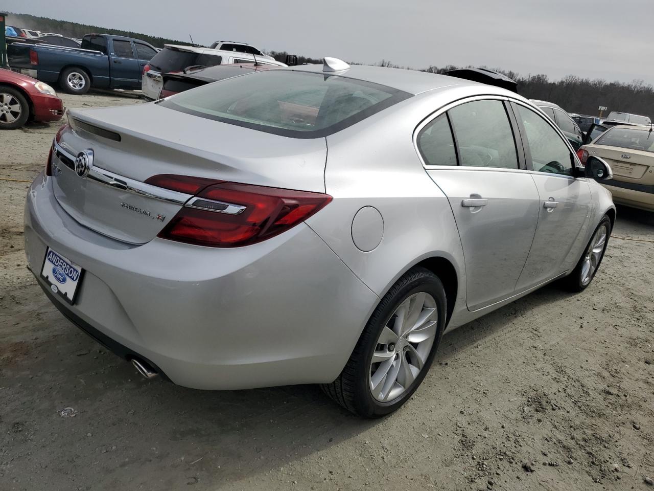 2015 Buick Regal - Image 3