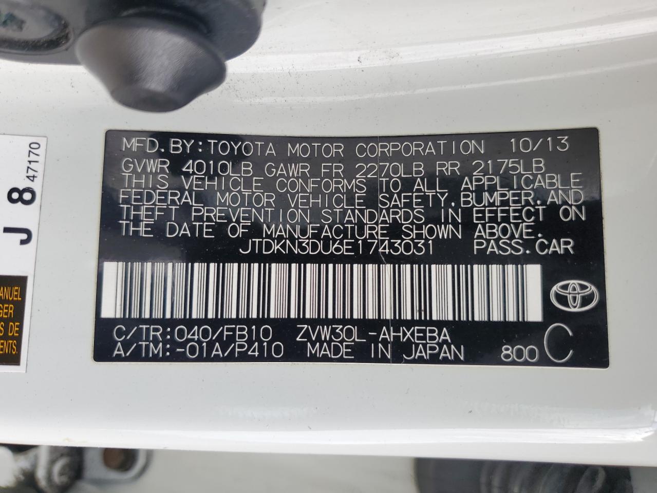 2014 Toyota Prius - Image 13