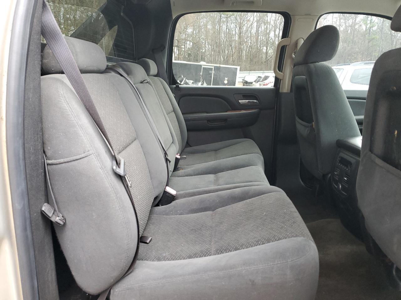 2008 Chevrolet Avalanche - Image 10