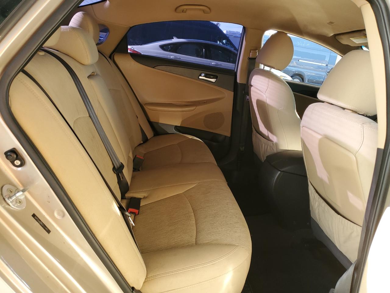 2012 Hyundai Sonata - Image 10