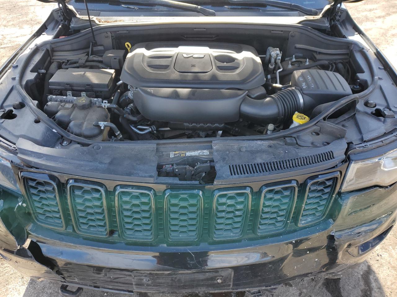 2019 Jeep Grand Cherokee - Image 13