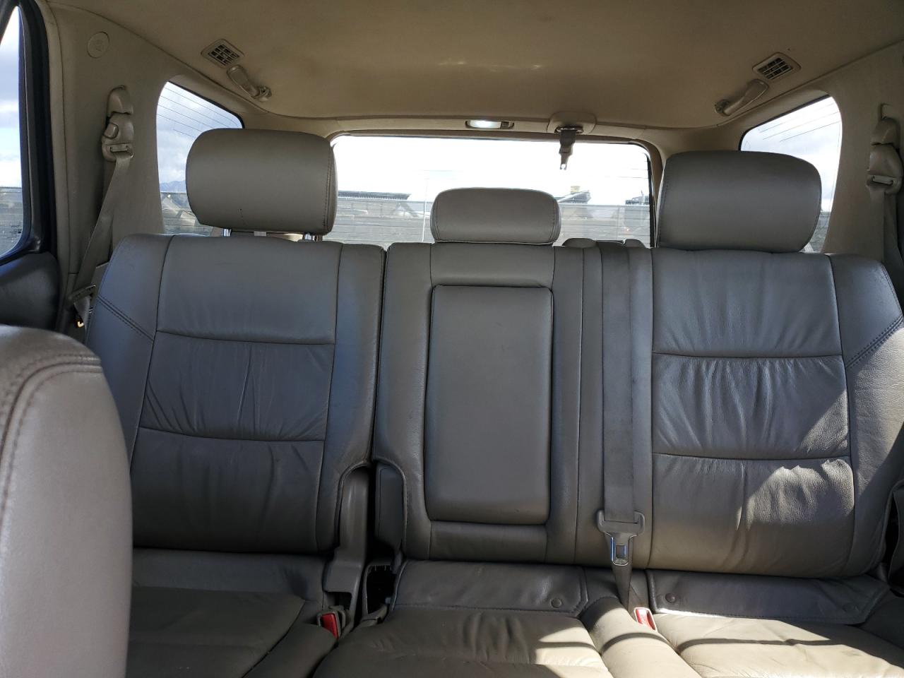 2006 Toyota Sequoia - Image 10
