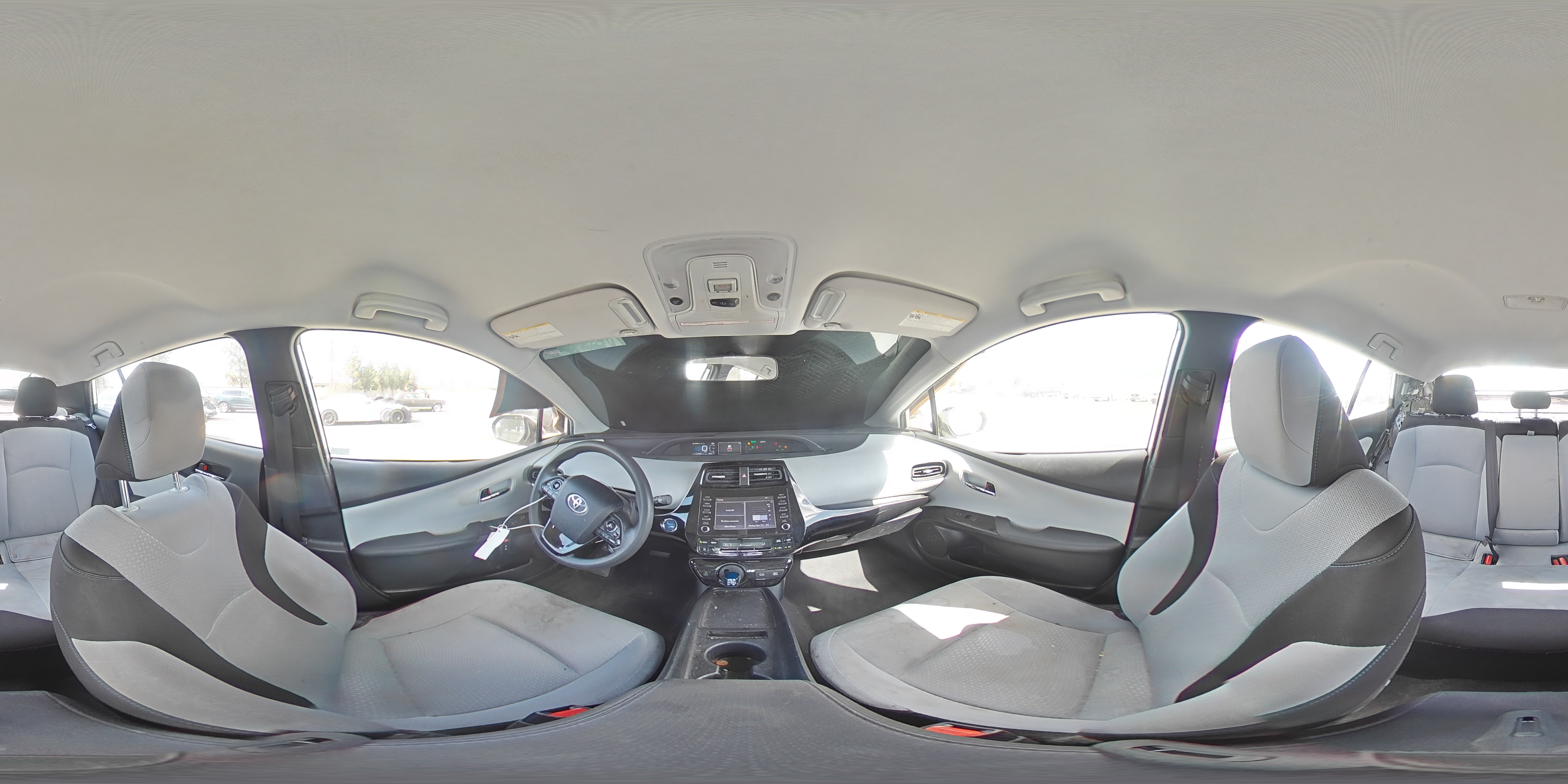 2020 Toyota Prius - Image 12