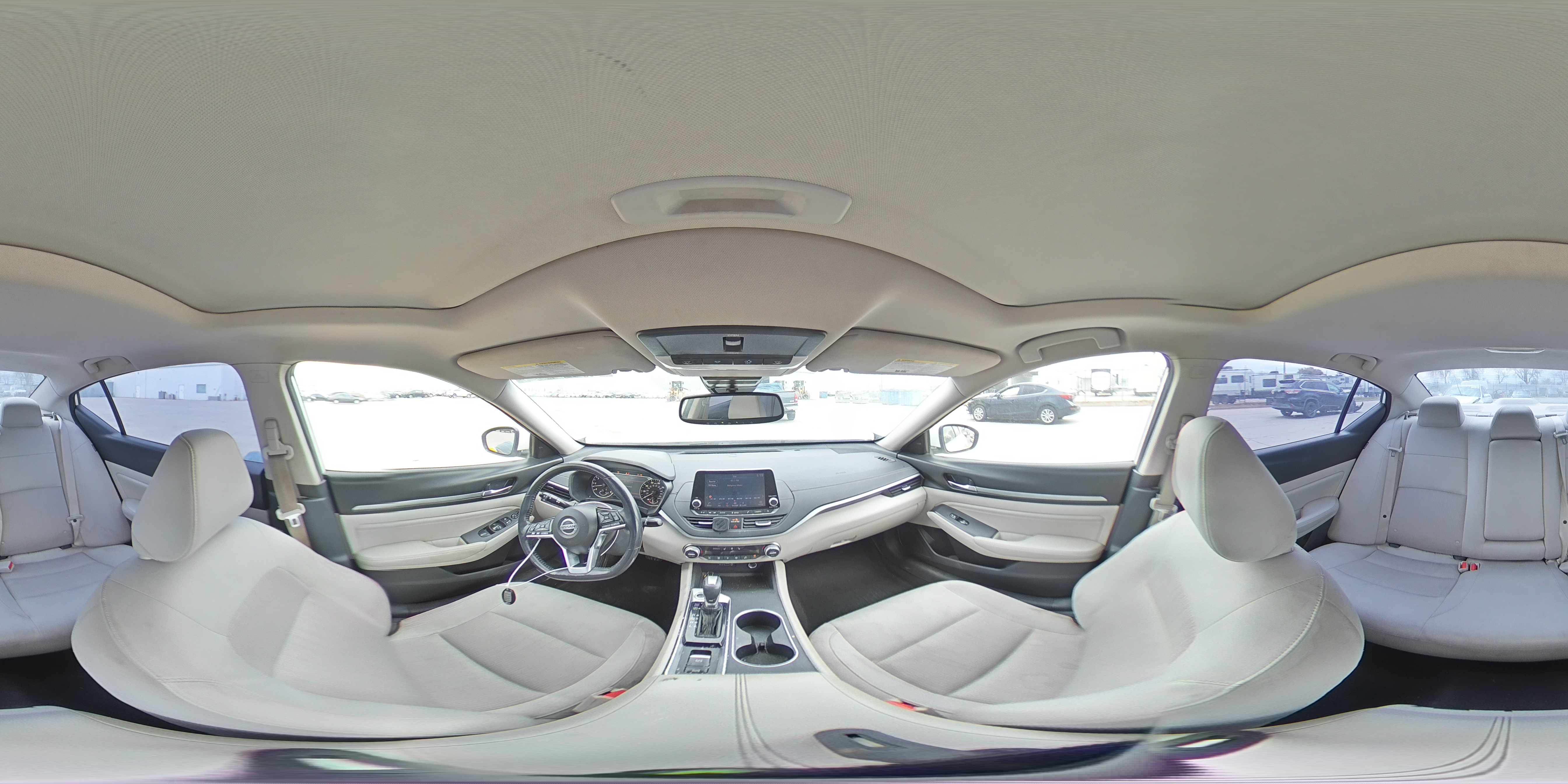 2019 Nissan Altima - Image 13