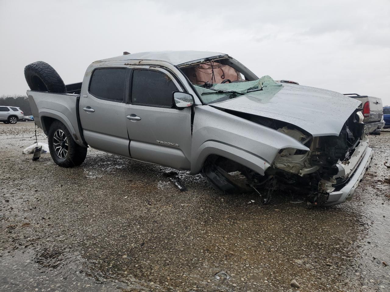 2019 Toyota Tacoma - Image 4