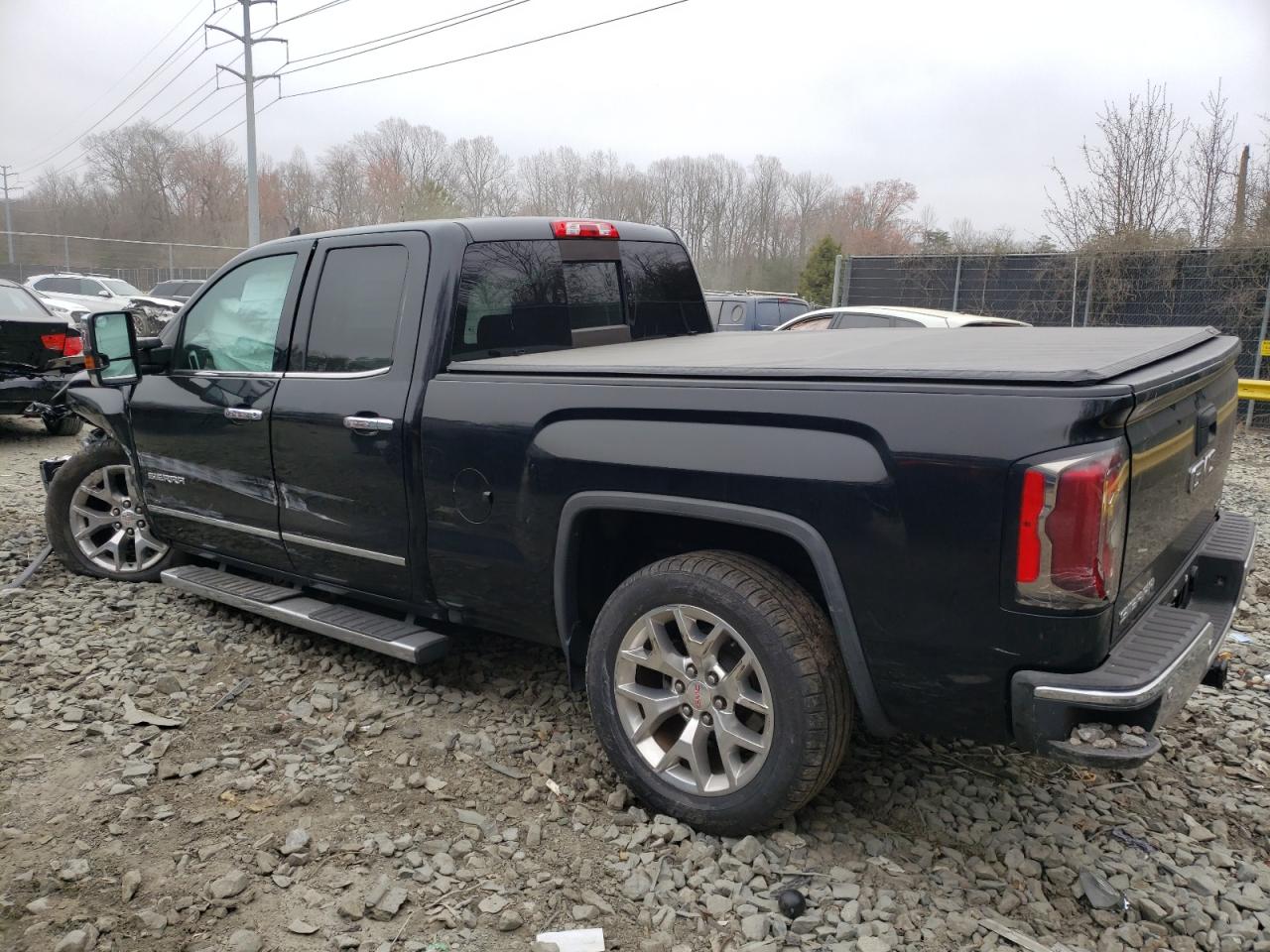 2017 GMC Sierra - Image 2