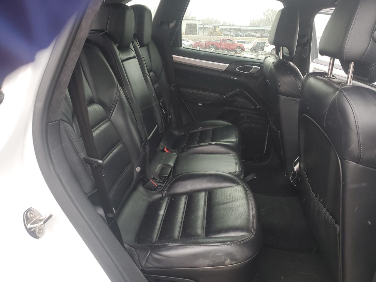 2015 Porsche Cayenne - Image 11