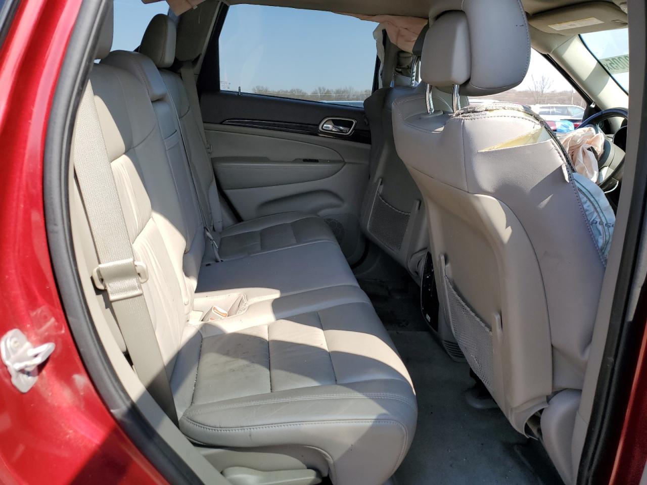 2012 Jeep Grand Cherokee - Image 11