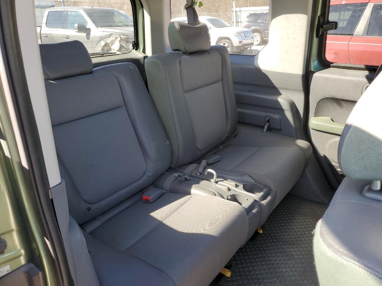 2004 Honda Element - Image 11