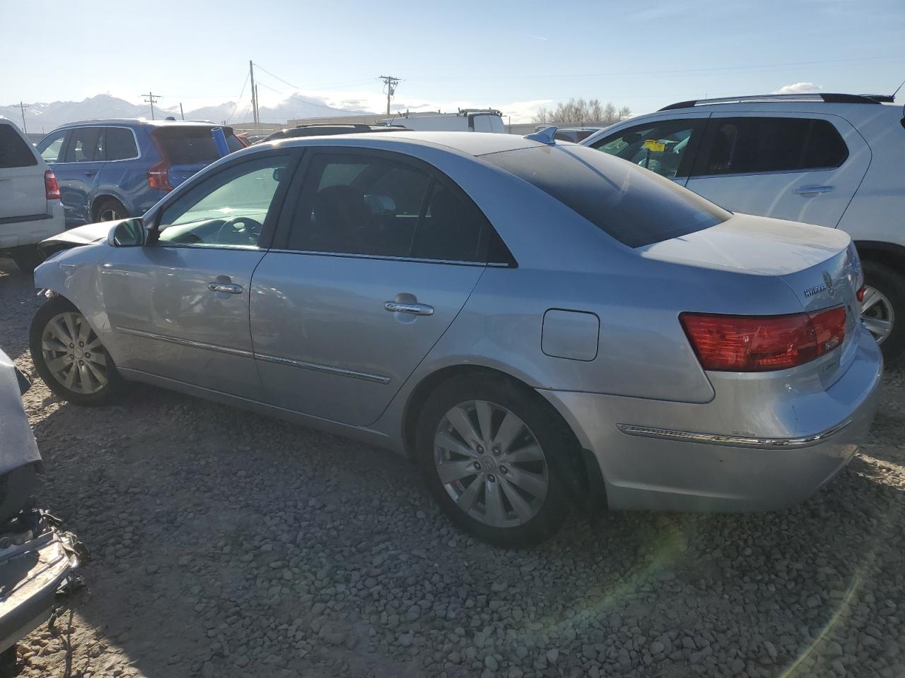 2009 Hyundai Sonata - Image 2