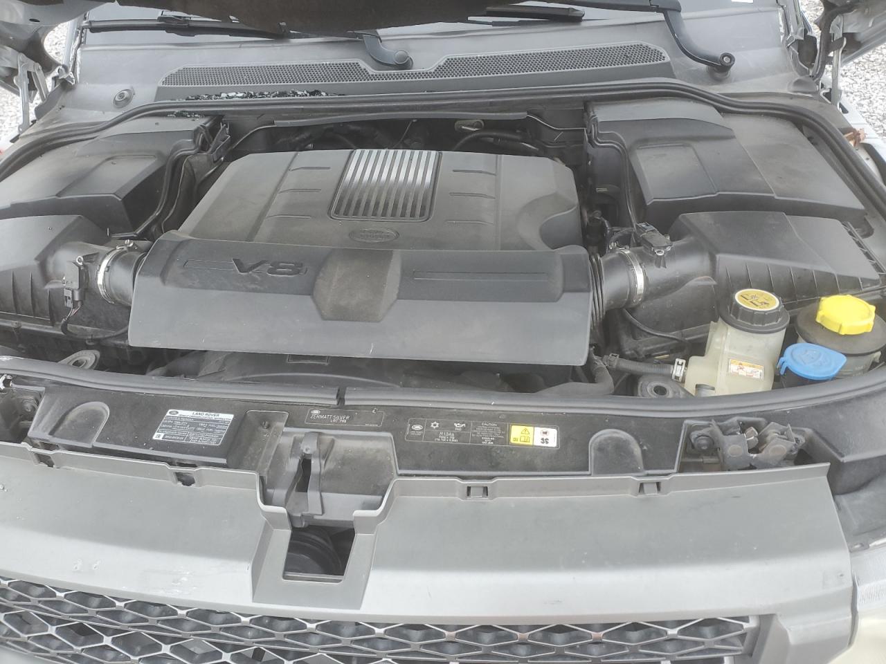 2011 Land Rover Range Rover - Image 14