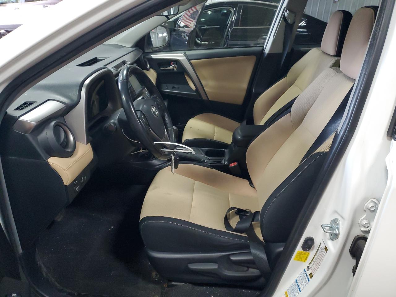 2018 Toyota RAV 4 - Image 7