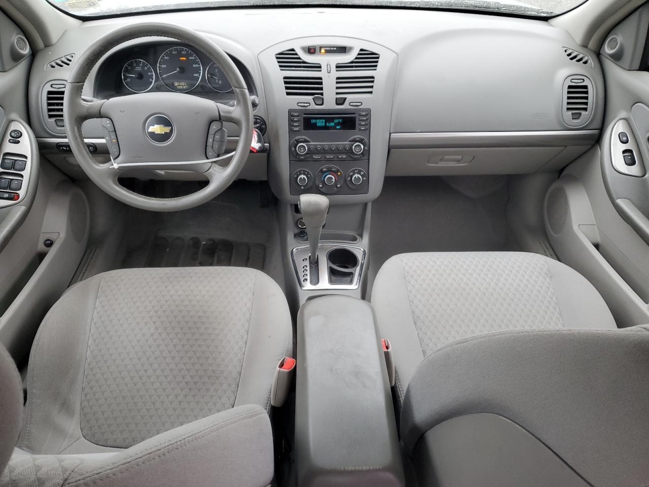 2007 Chevrolet Malibu - Image 8