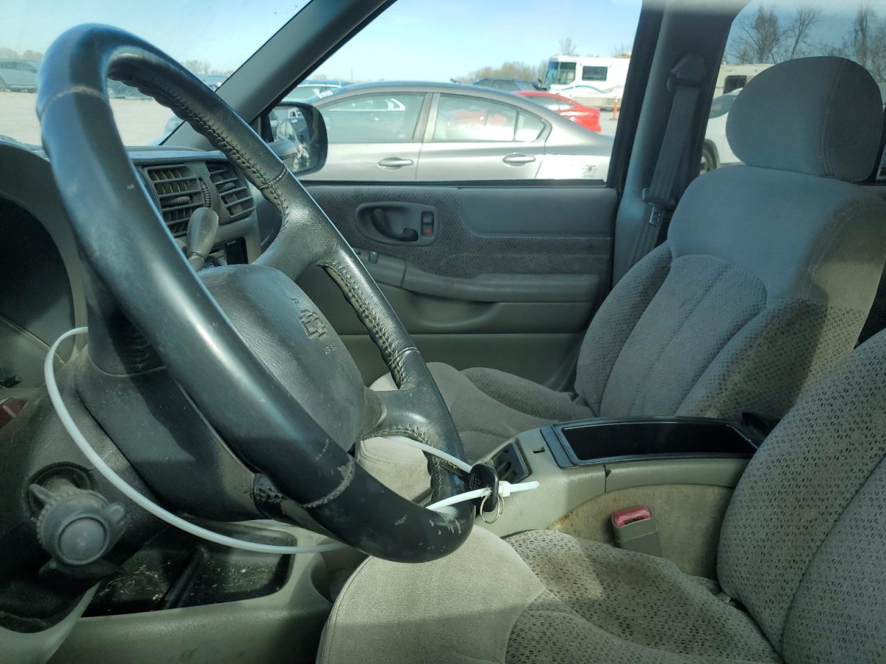 2001 Chevrolet Blazer - Image 7