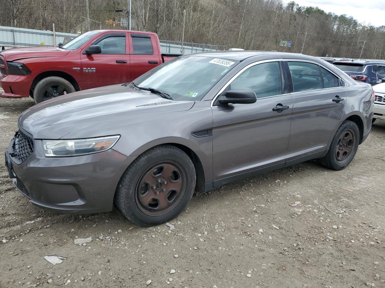 2015 Ford Taurus Police Interceptor продається в Hurricane, WV - Front End
