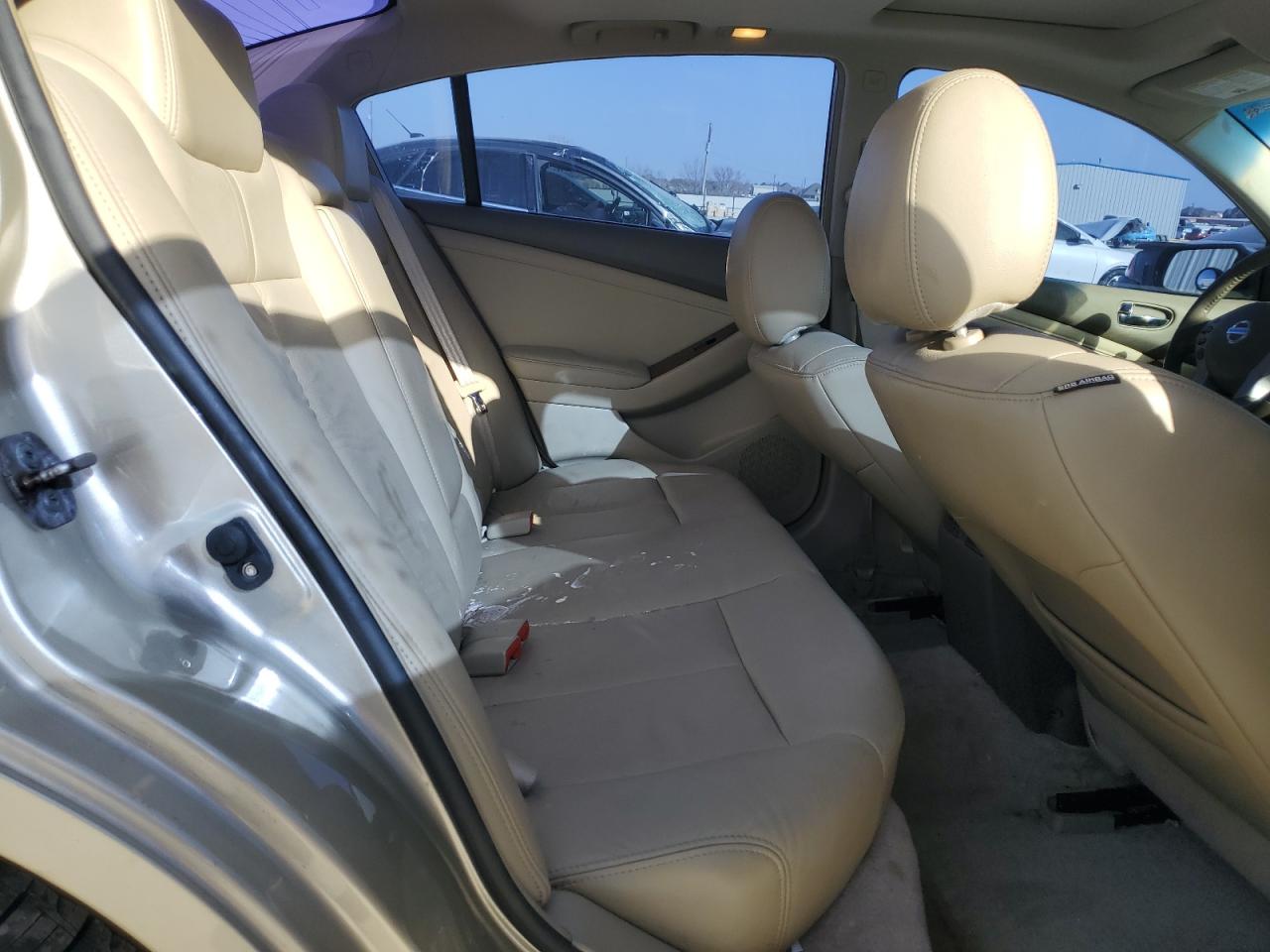 2009 Nissan Altima - Image 10