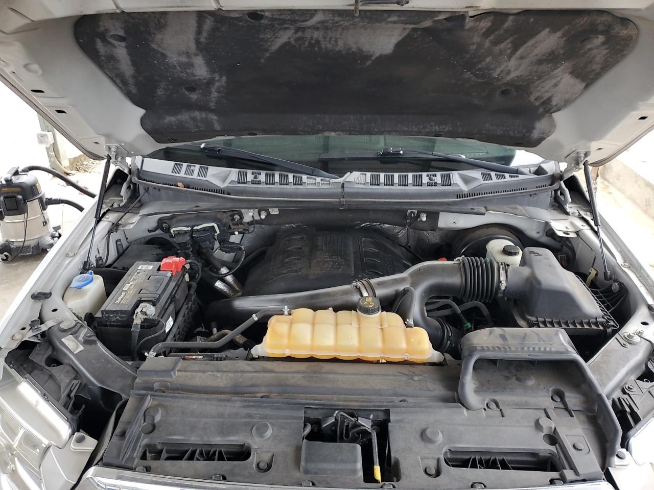 2015 Ford F-150 - Image 13