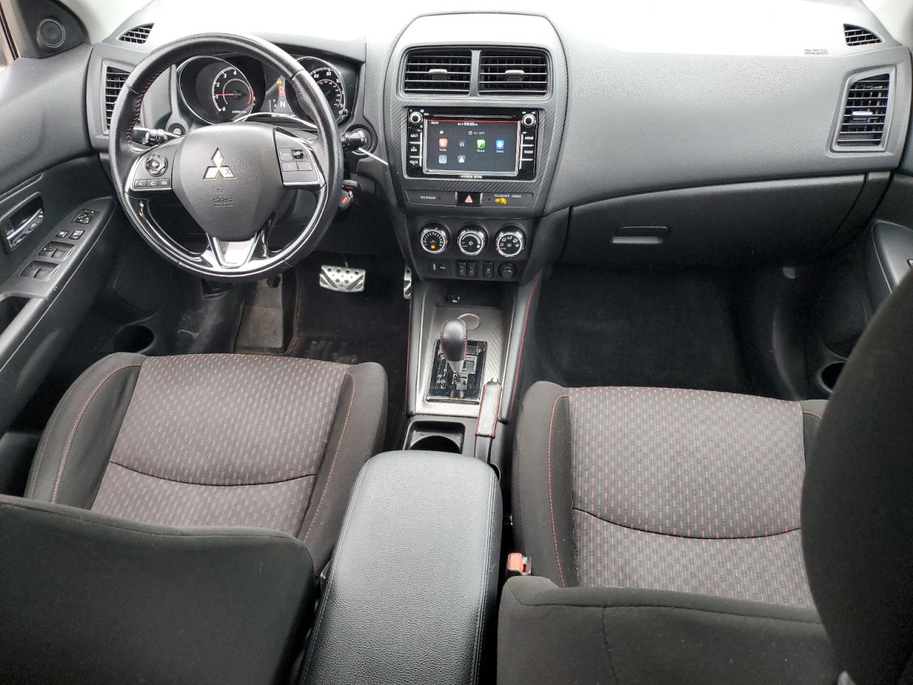 2018 Mitsubishi Outlander - Image 8