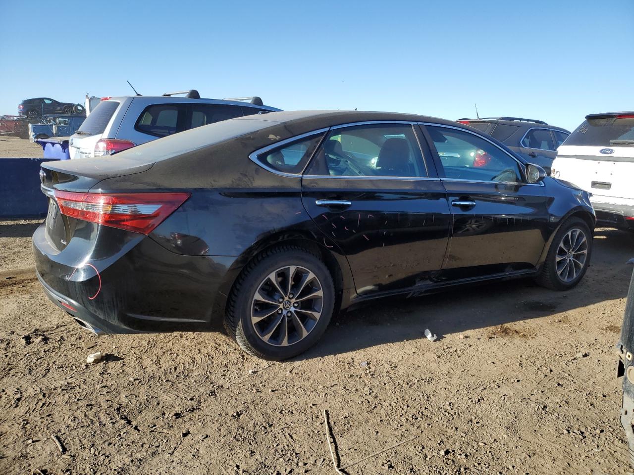 2018 Toyota Avalon - Image 3