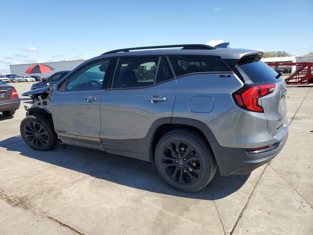 2020 GMC Terrain - Image 2