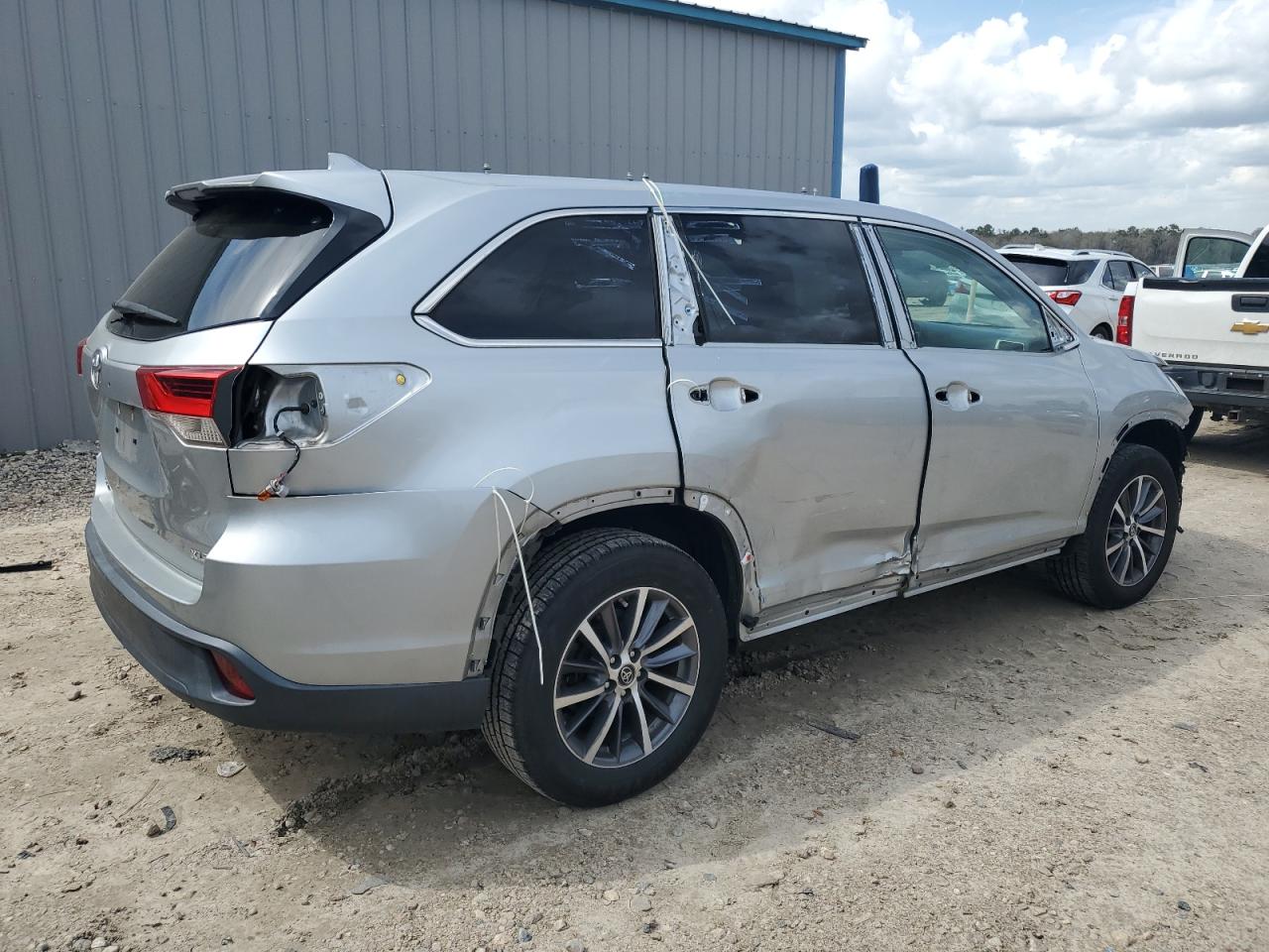 2018 Toyota Highlander - Image 3