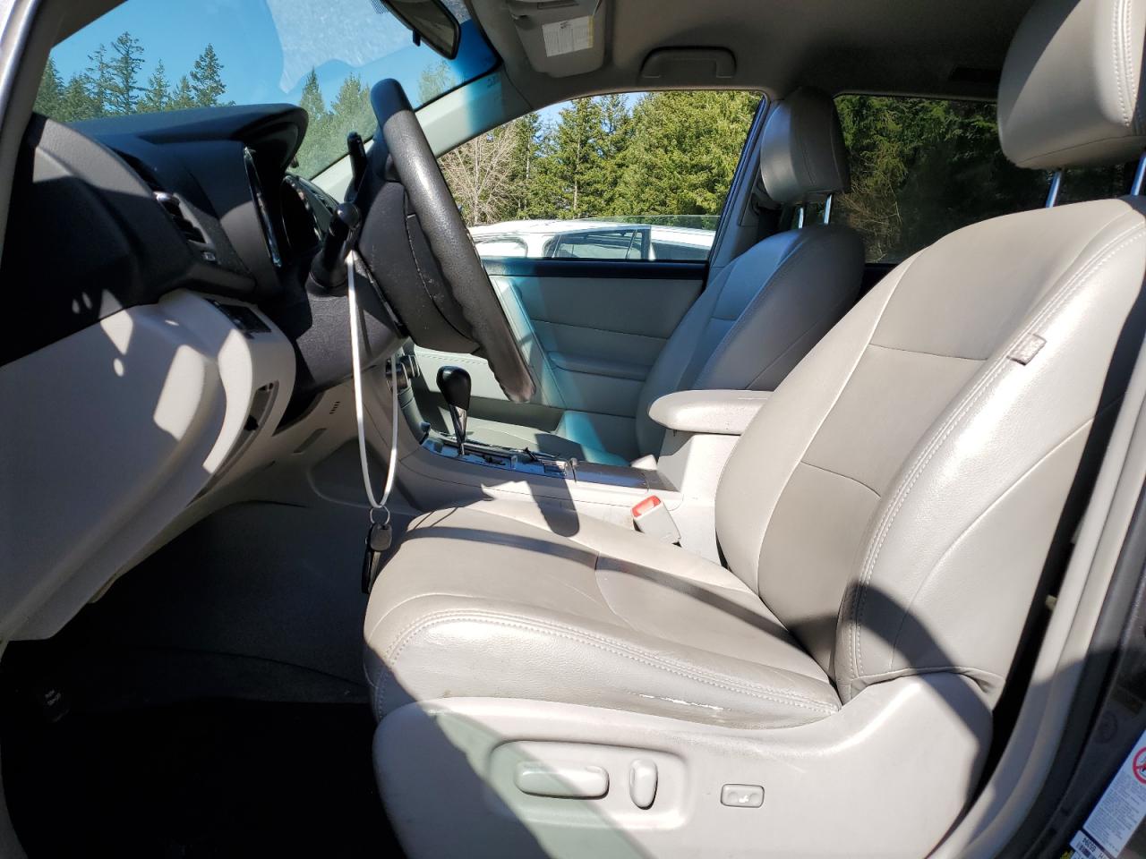 2010 Toyota Highlander - Image 7