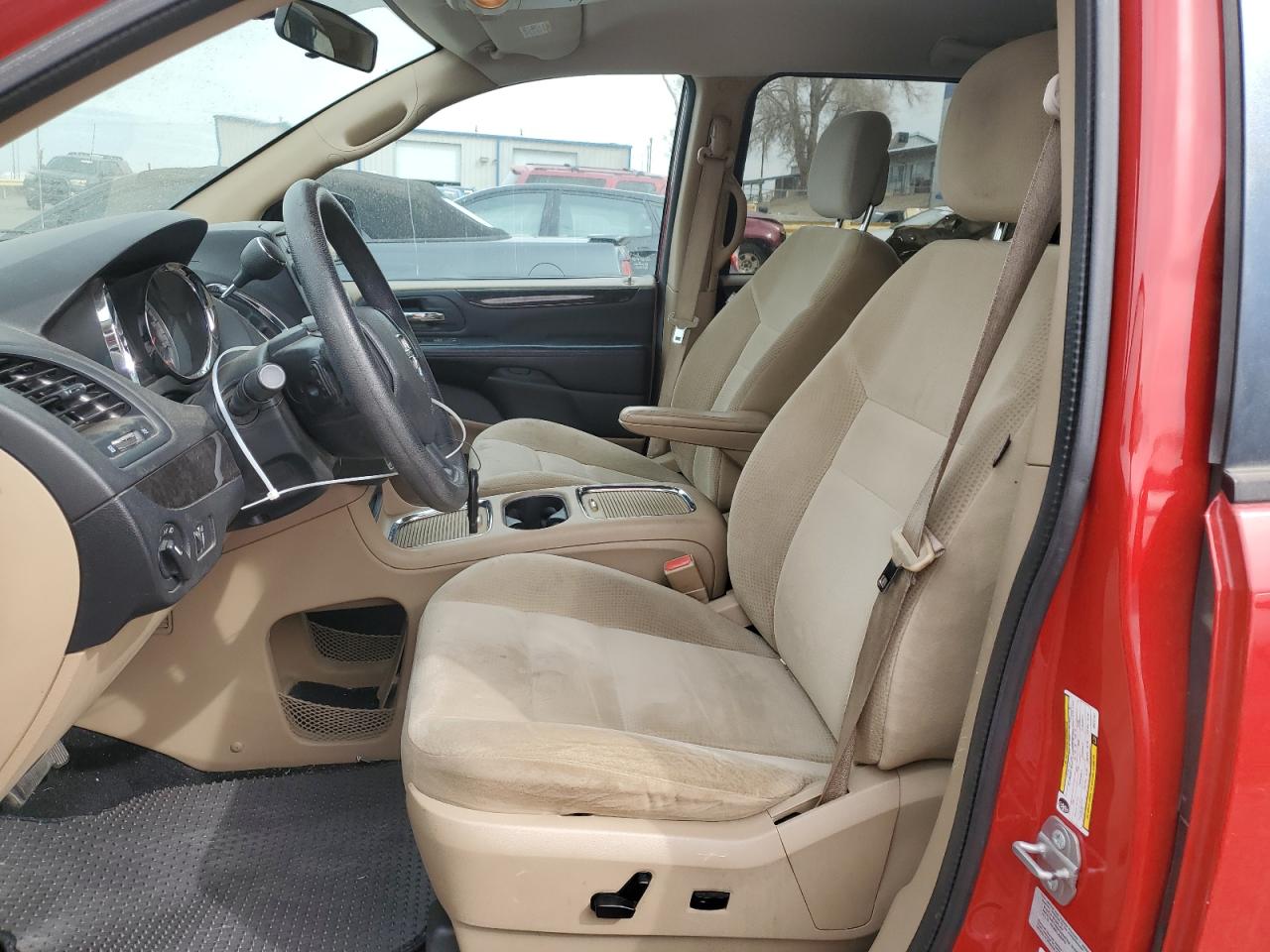 2016 Dodge Caravan - Image 7