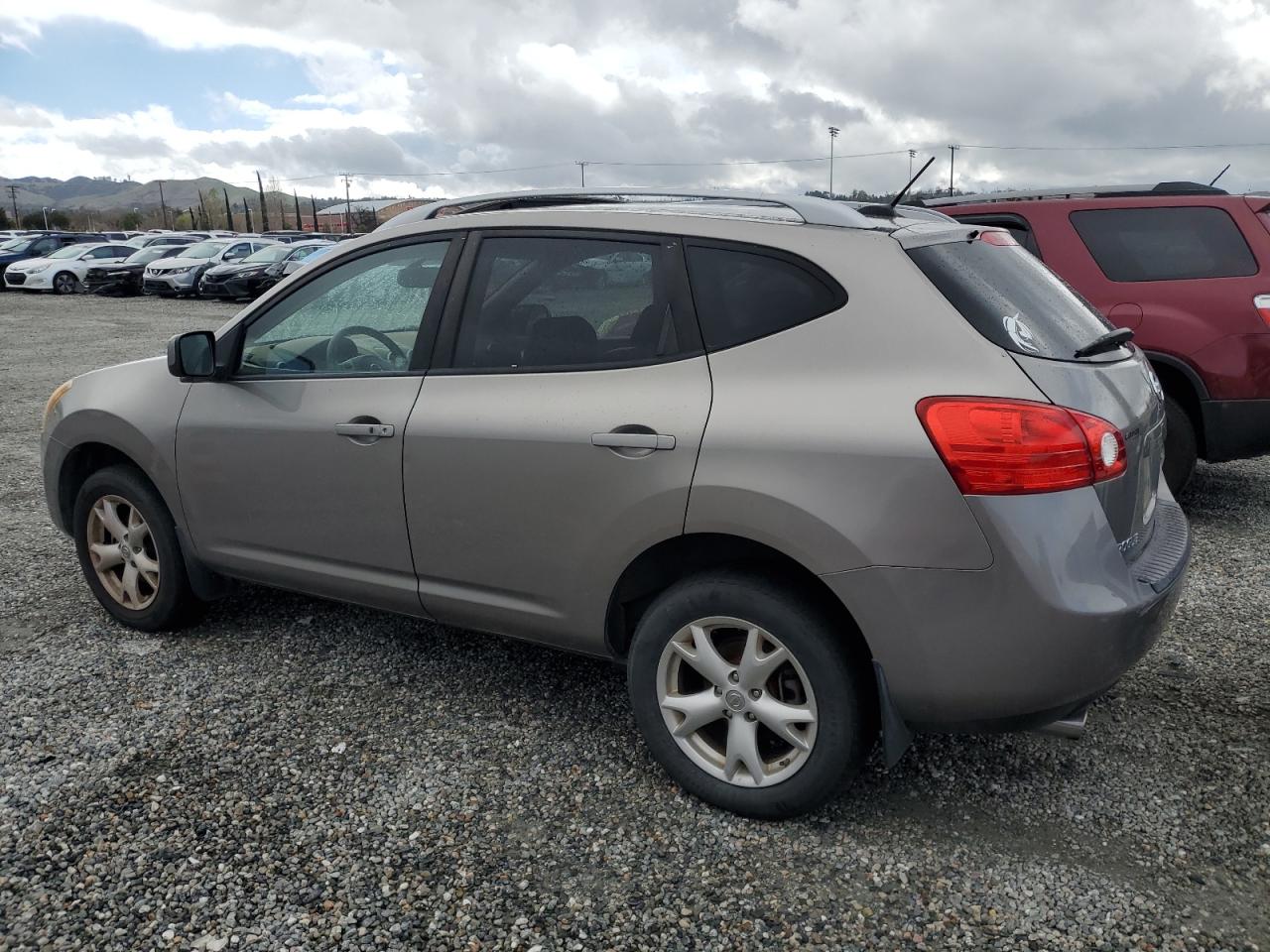 2009 Nissan Rogue - Image 2
