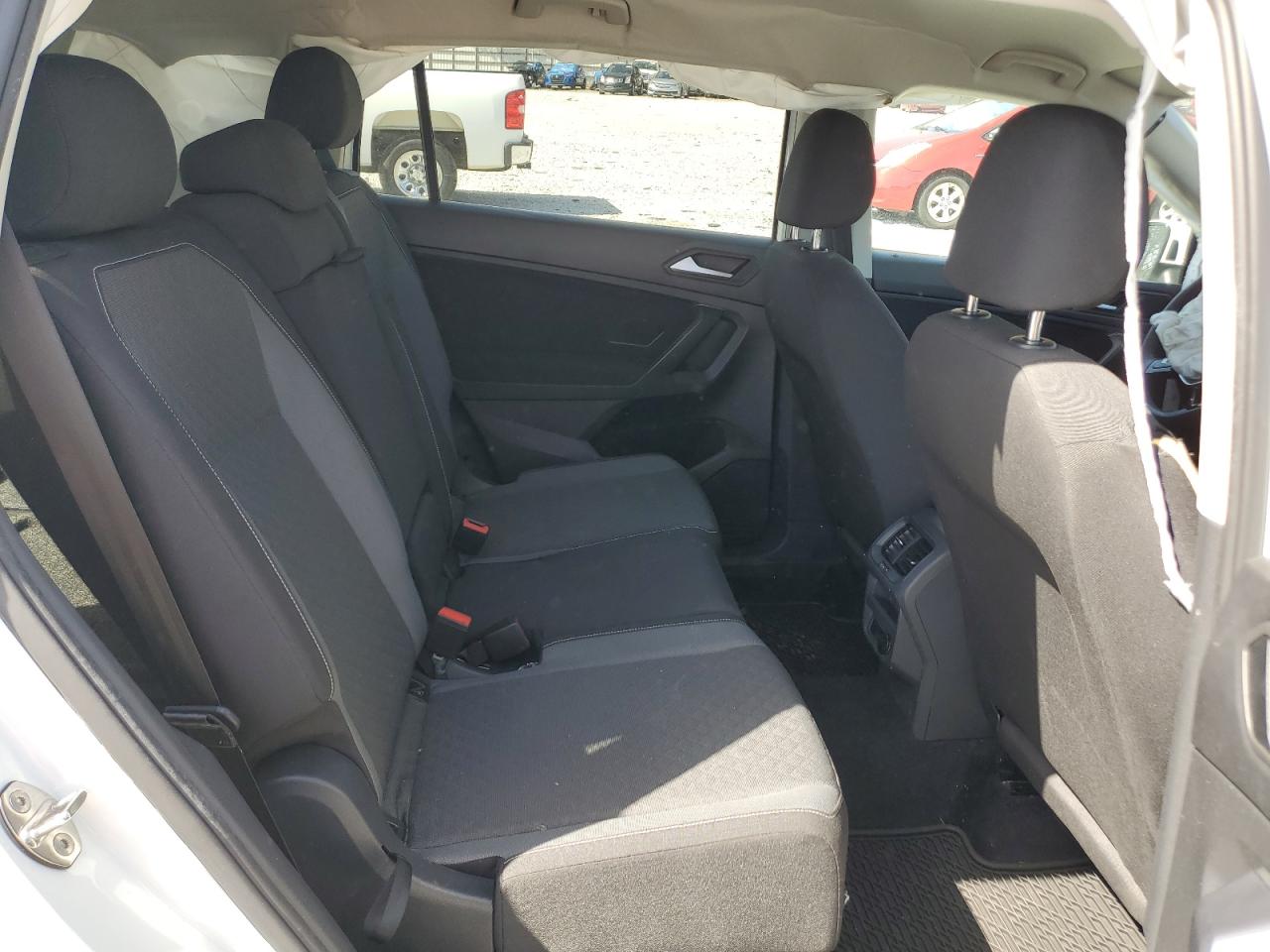 2021 Volkswagen Tiguan - Image 12