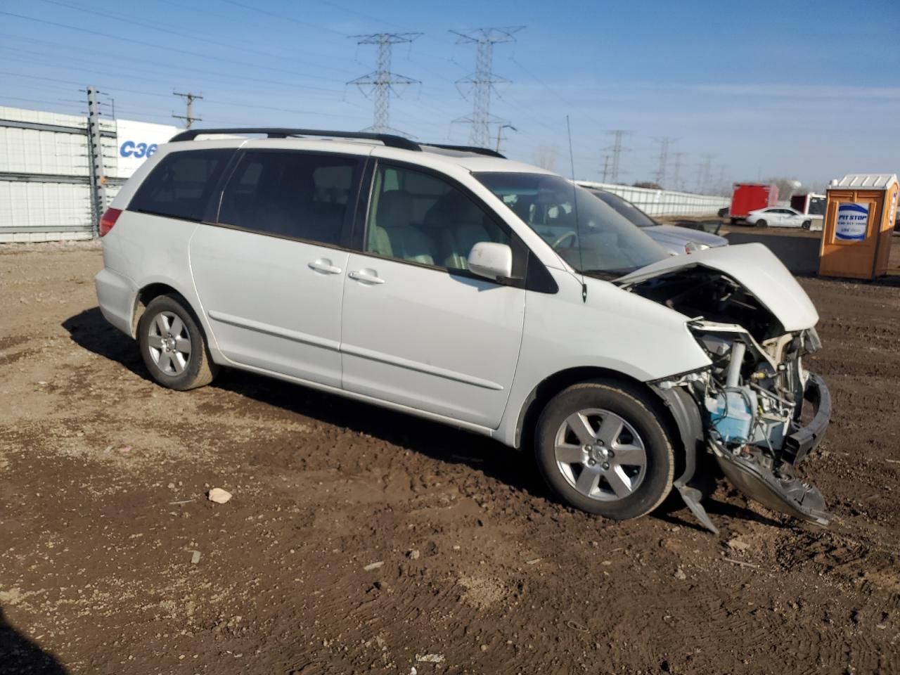 2010 Toyota Sienna - Image 4