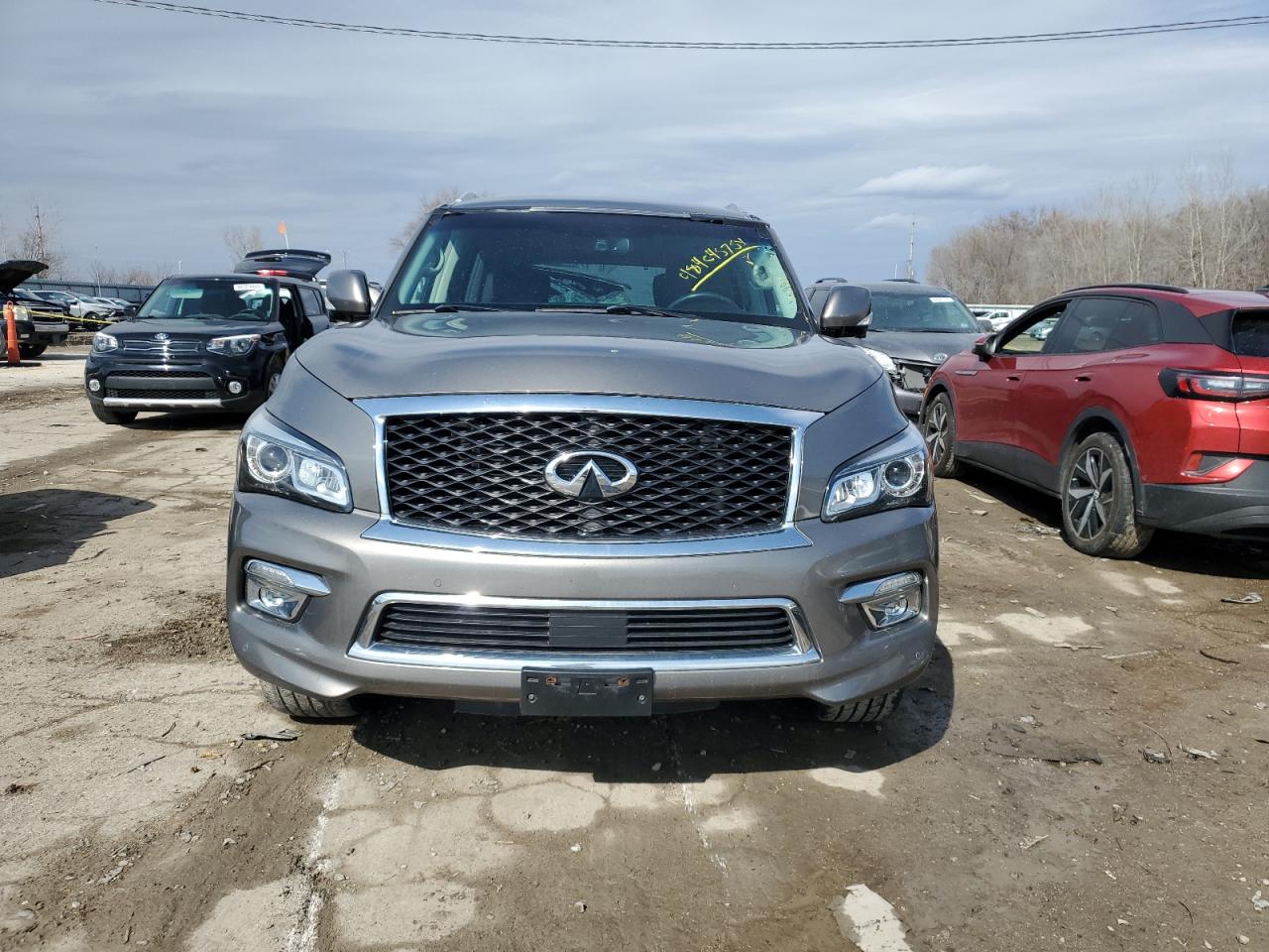 2017 Infiniti QX80 - Image 5