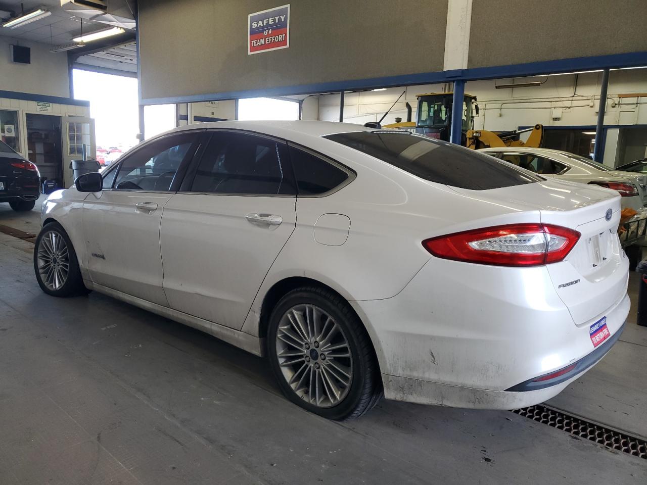 2014 Ford Fusion - Image 2
