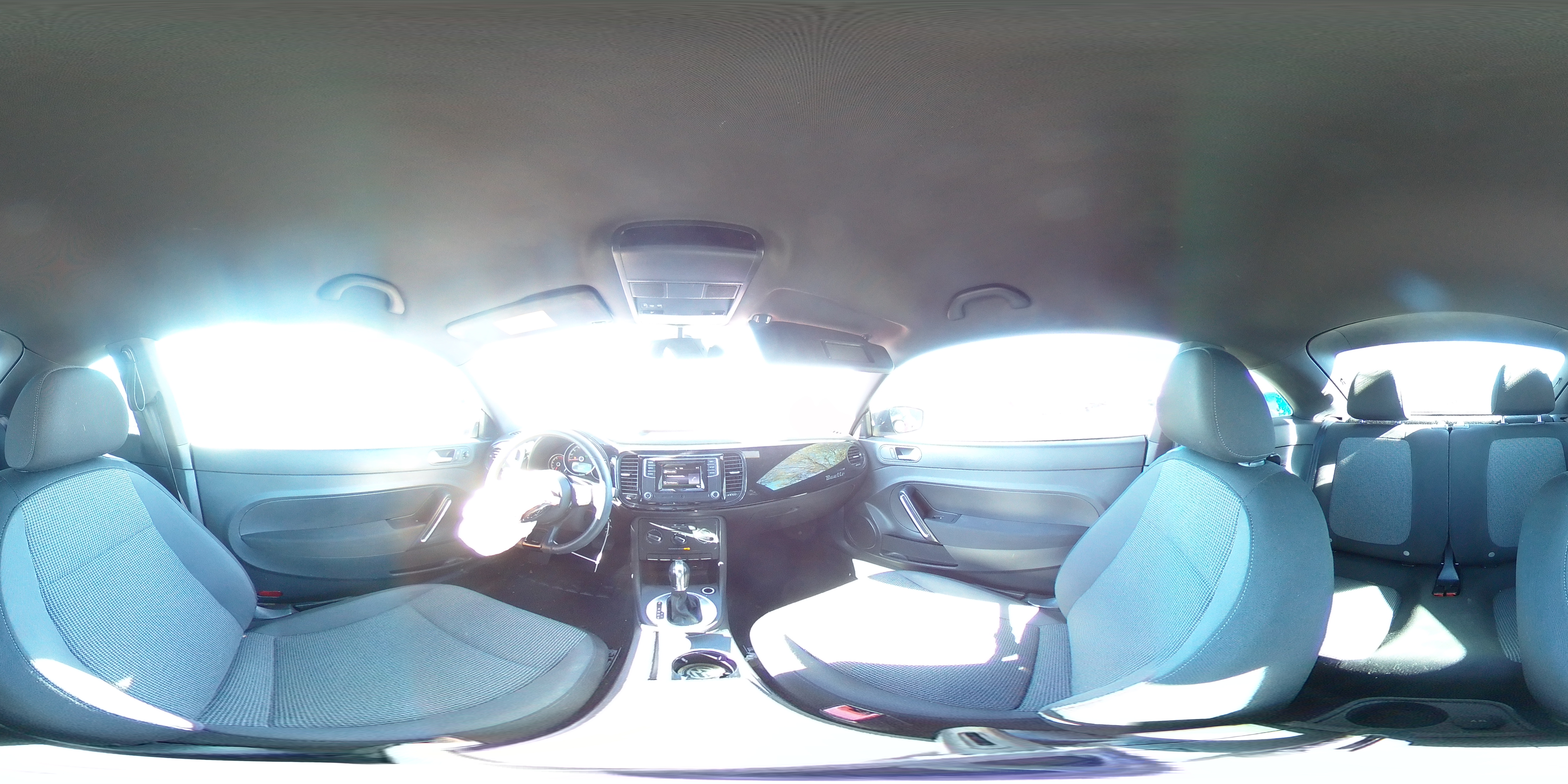 2017 Volkswagen Beetle - Image 14