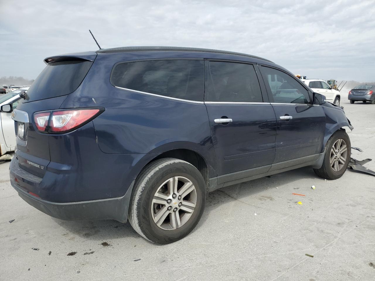 2015 Chevrolet Traverse - Image 3