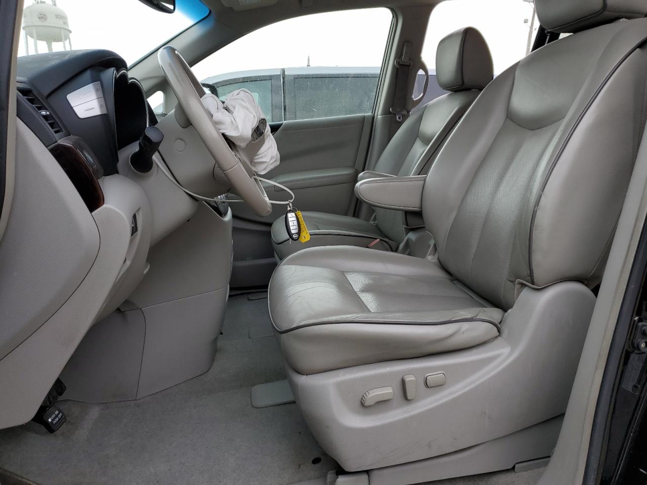 2011 Nissan Quest - Image 7