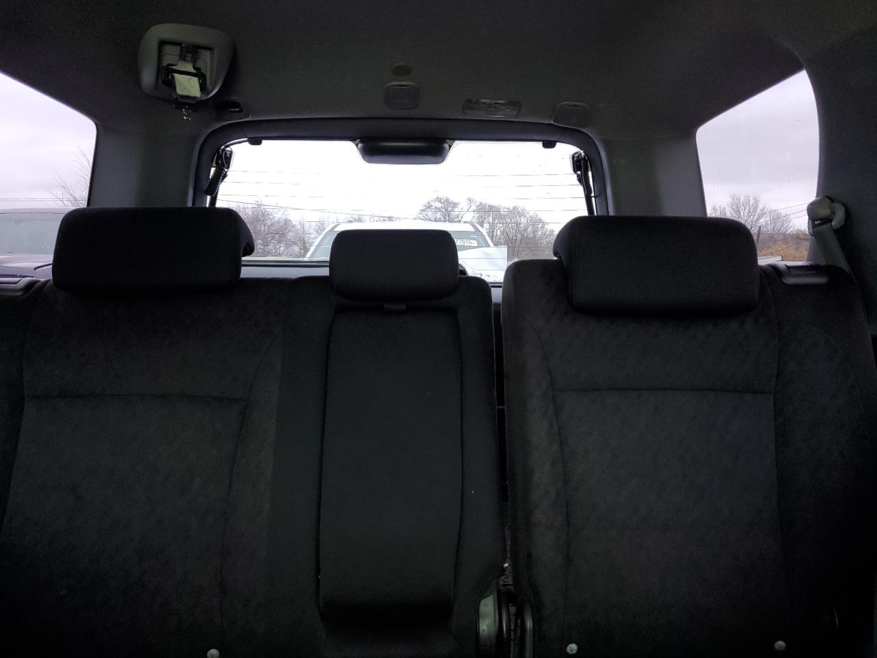 2005 Honda CR-V - Image 10