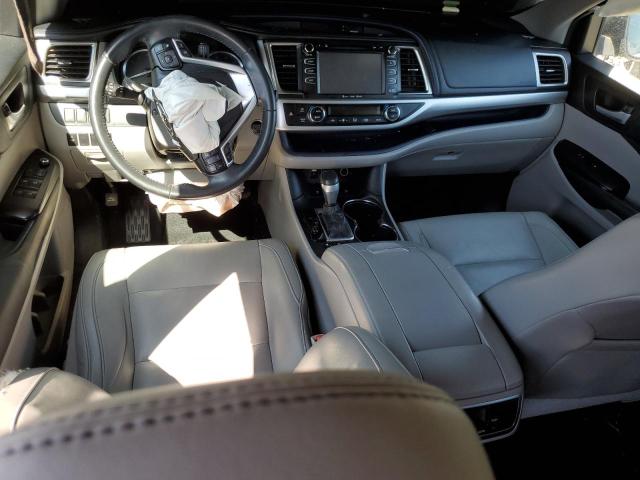  TOYOTA HIGHLANDER 2017 Silver