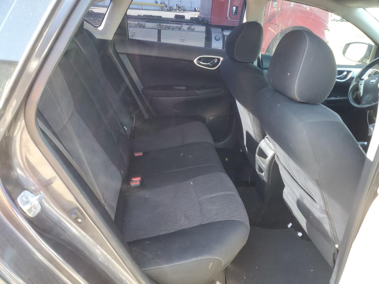 2015 Nissan Sentra - Image 10
