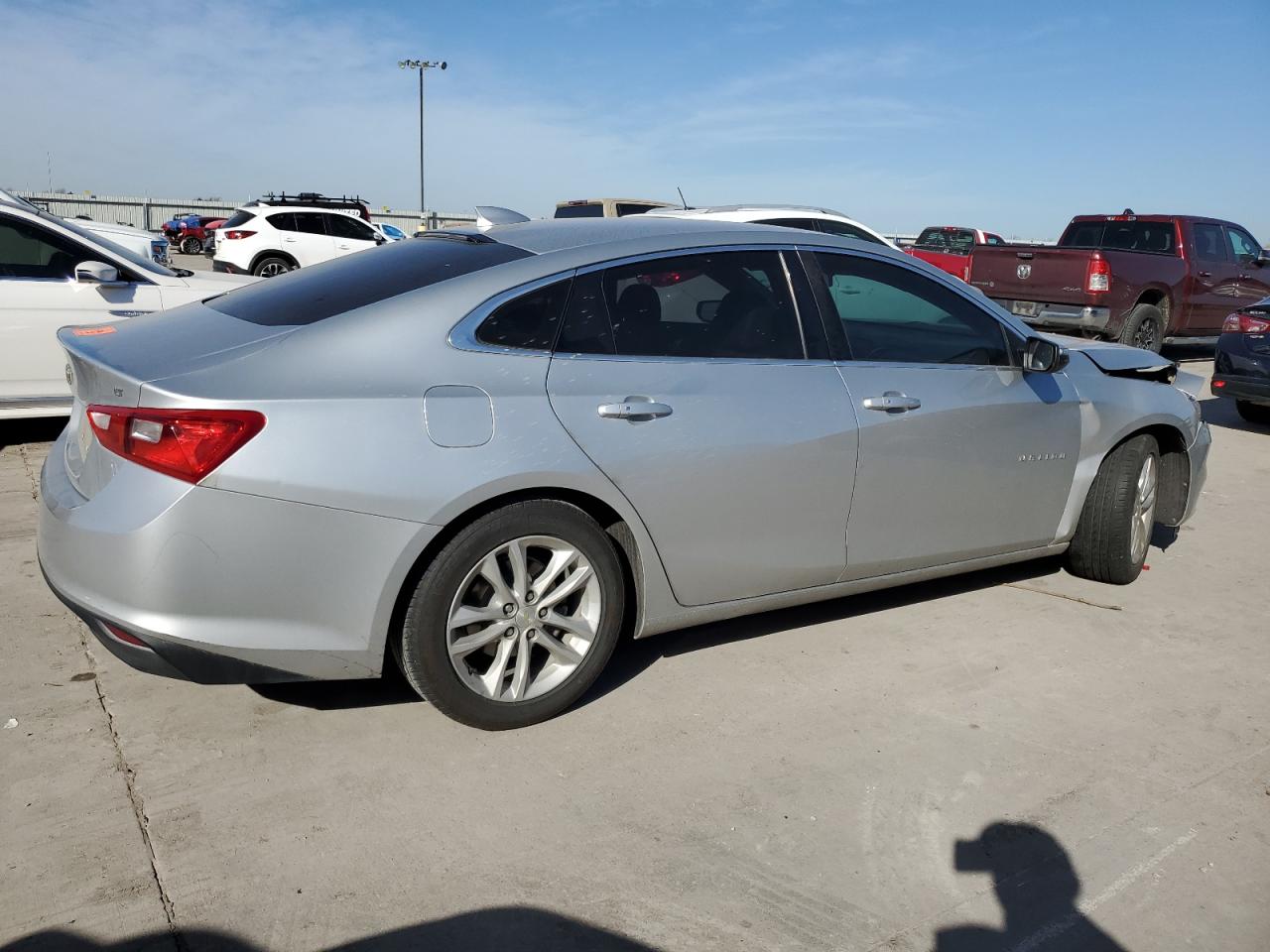 2016 Chevrolet Malibu - Image 3