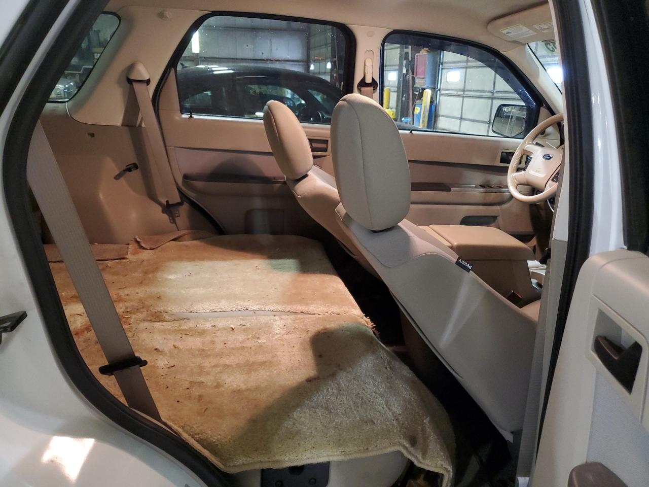 2011 Ford Escape - Image 11