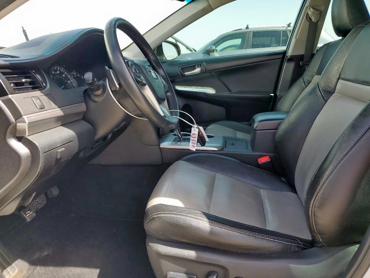 2014 Toyota Camry - Image 7