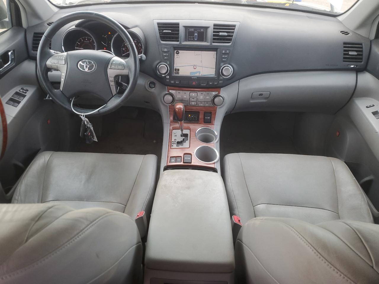2009 Toyota Highlander - Image 8