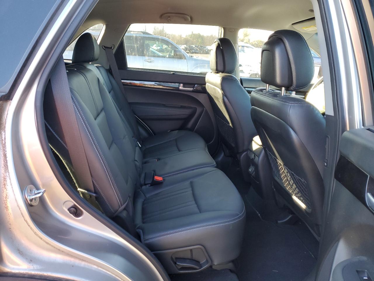 2015 Kia Sorento - Image 12