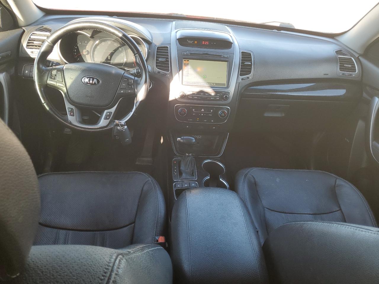 2015 Kia Sorento - Image 8
