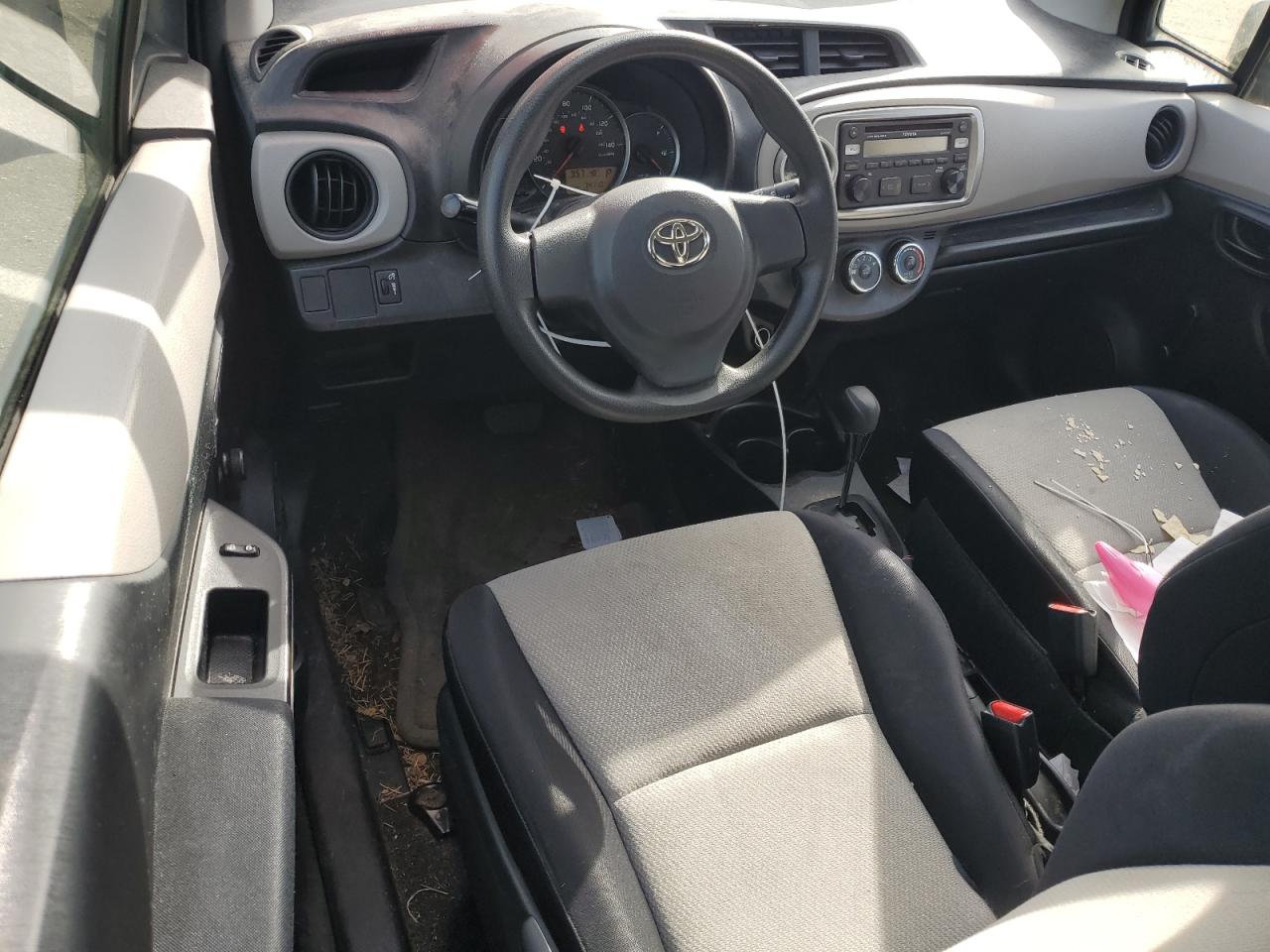 2012 Toyota Yaris - Image 8