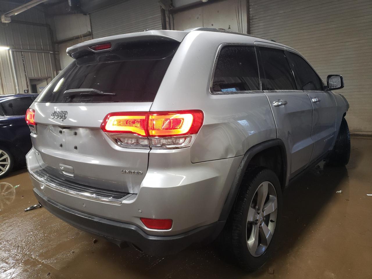 2014 Jeep Grand Cherokee - Image 3